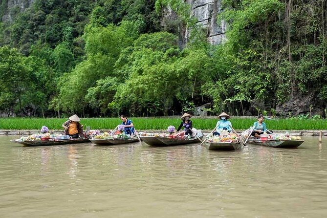 Ninh Binh Photo Explorer - Van Long at sunset and everyday countryside