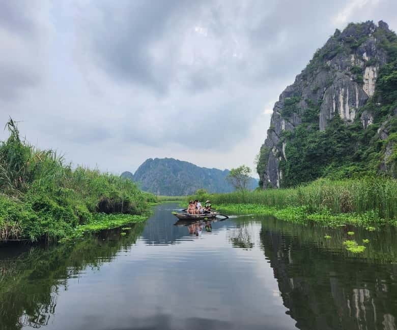 Ninh Binh Private Tour: Bai Dinh-Trang An/Tam Coc-Mua Cave - Bai Dinh Pagoda, scale with a practical catch