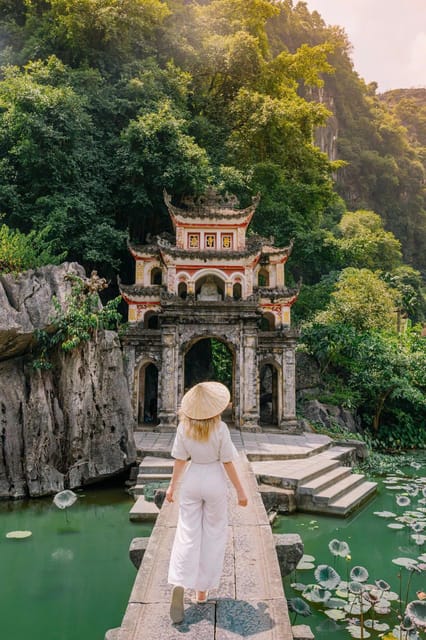 Ninh Binh Private Tour: Tam Coc, Bich Dong and Thung Nham - Bich Dong Pagoda and its three levels