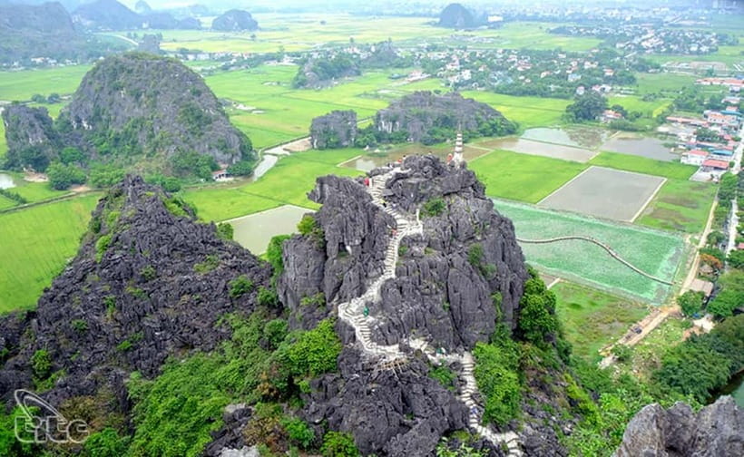 Ninh Binh Sunset Motorbike: Mua Cave, Coi Khe & Hoa Lu Town - Hoa Lu after sunset