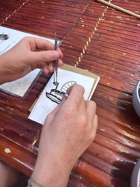 Ninh Binh: Tam Coc Museum Tour and Rice Mosaic Workshop - What happens during the 90-minute visit