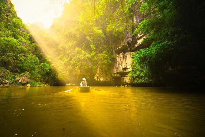Ninh Binh Tour: Deluxe & Small Group Tam Coc Hoa Lu - Boat, Biking, Buffet Lunch - The 7:25 am departure from Hanoi
