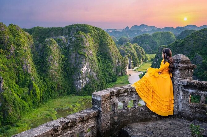 Ninh Binh Tour from Hanoi for 6-9 Pax/tour by DCar Limousine - Hoa Lu and the first kings of Vietnam