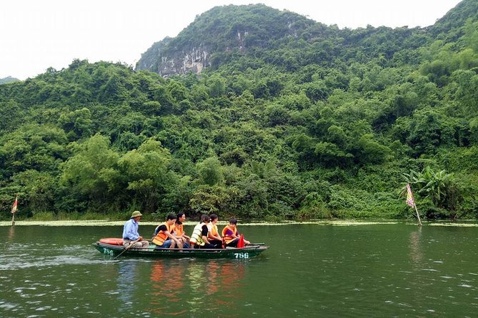 Ninh Binh Tour Hoa Lu Tam Coc Full Day: Biking,Boating,Tickets,Lunch, Limousine - Why this Hanoi day trip works