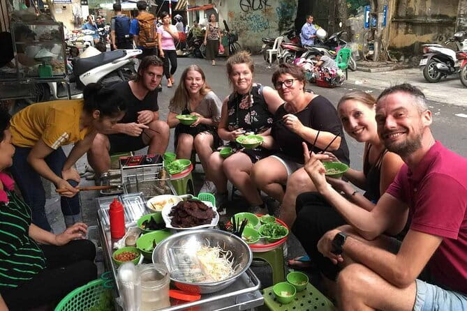 Ninh Binh Trang An Bai Dinh and Mua Cave Trip From Hanoi - Climbing the 500 steps at Mua Cave