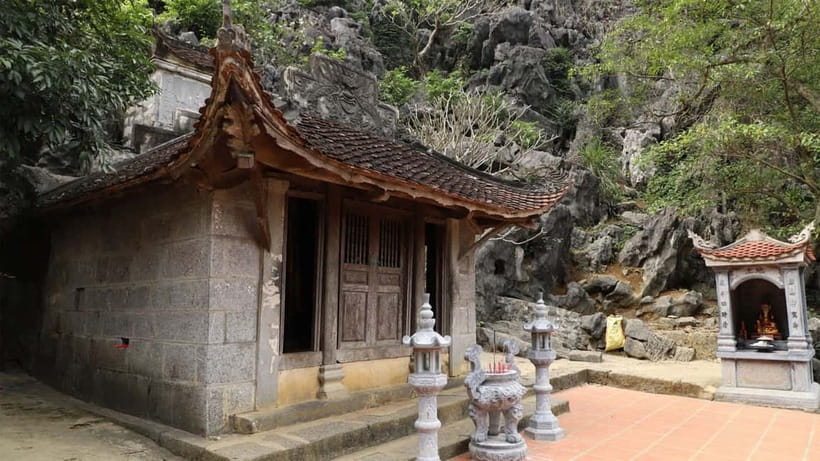 Ninh Binh: Trang An Boat Ride, Bich Dong & Mua Cave Sunset - What the $18 price really covers