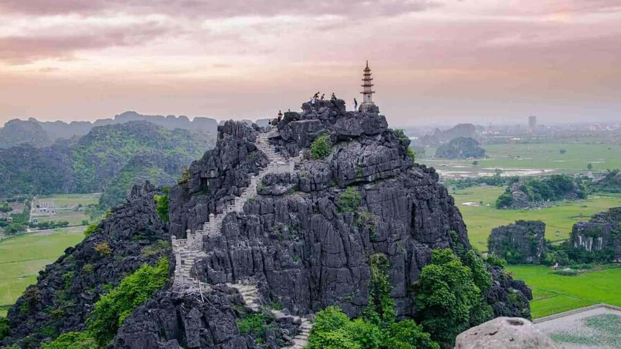 Ninh Binh: Trang An Boat Ride, Hoa Lu & Mua Cave Sunset - Lunch with Ninh Binh flavors