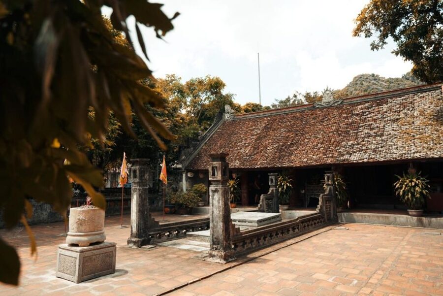 Ninh Binh Trip Visit Hoa Lu Capital -Tam Coc-Biking-Mua Cave - What to bring for a smoother day