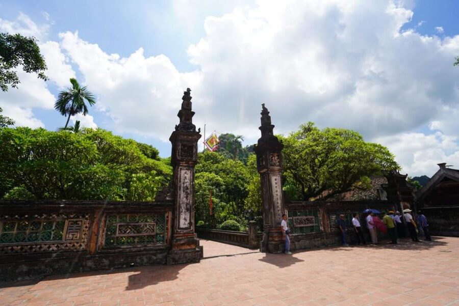 Ninh Binh Trip Visit Hoa Lu Capital -Tam Coc-Biking-Mua Cave - Climbing Mua Cave’s 500 steps