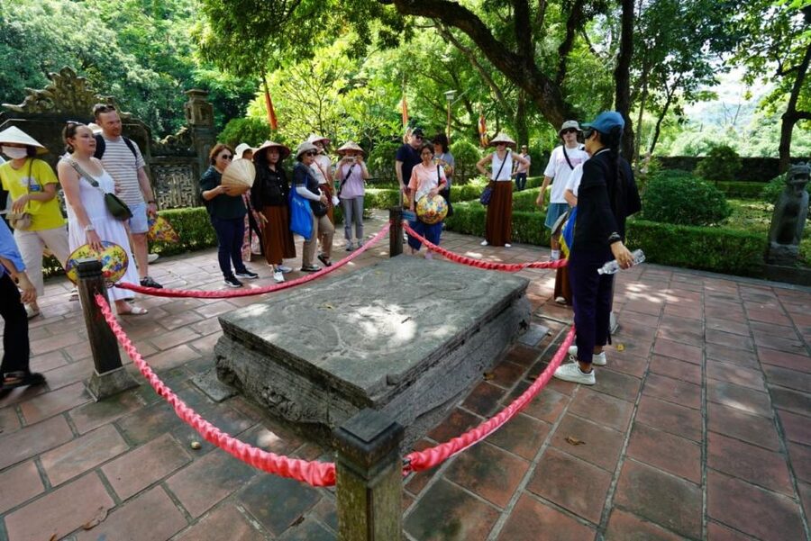 Ninh Binh Trip Visit Hoa Lu Capital -Tam Coc-Biking-Mua Cave - Who will enjoy this most