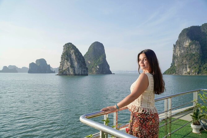 Official Jade Sails Luxury Day Tour in Halong Lanha Bay - Cooking demonstration at 3:45 pm