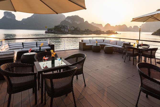 Official Jade Sails Luxury Day Tour in Halong Lanha Bay - The early start and arrival at 10:00 am