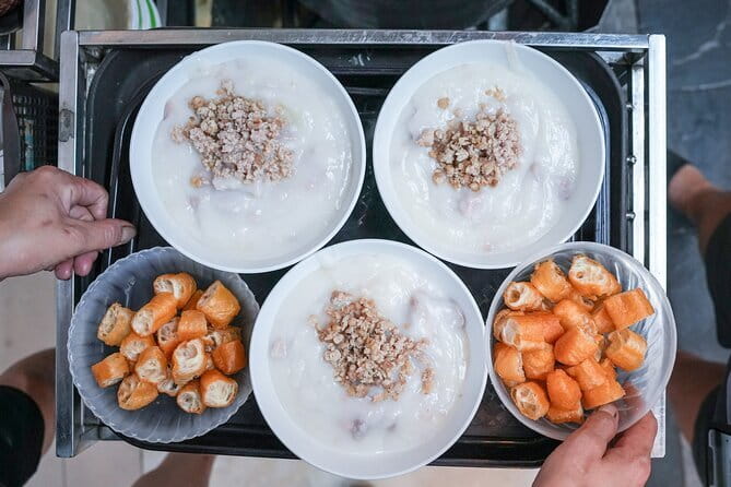 Old Quarter Food Tour in Hanoi - Drinks, the speakeasy, and the social side