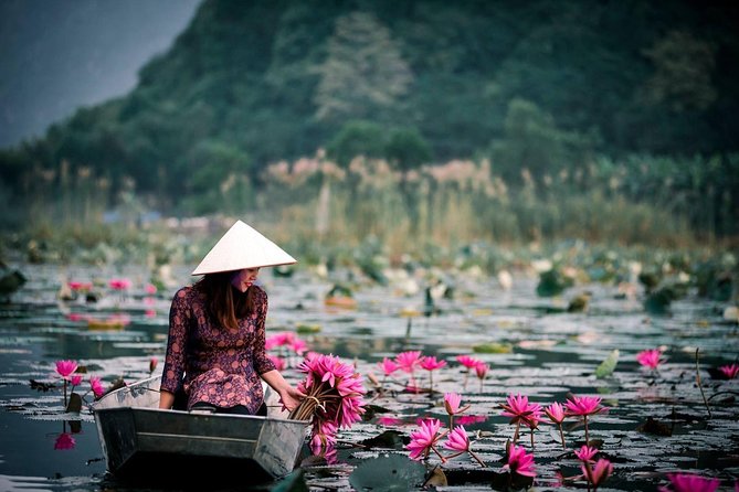 Perfume Pagoda Full-Day Guided Tour from Hanoi - All Inclusive - A slow hour on the Yen River