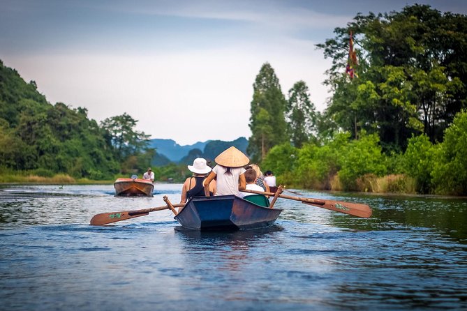 Perfume Pagoda Full-Day Guided Tour from Hanoi - All Inclusive - Climbing toward Huong Tich Cave