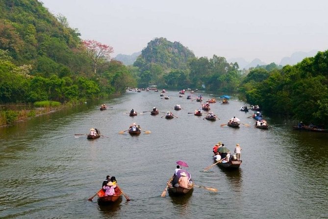 Perfume Pagoda Full Day With Boat Trip - Huong Tich Cave and the mountain route