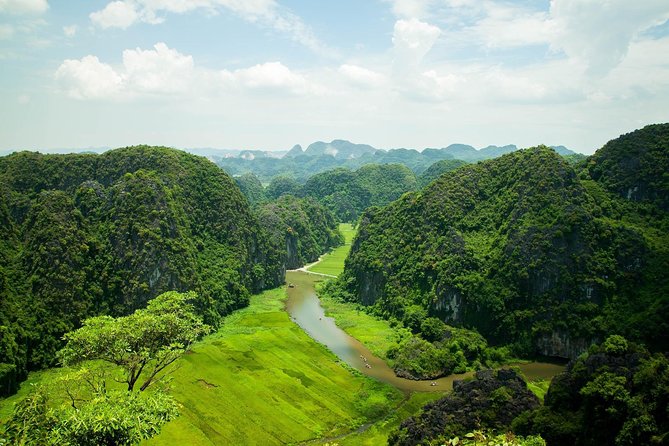 Premium Hoa lu - Trang An - Mua Cave with Buffet Lunch from Hanoi - Who should book this experience?