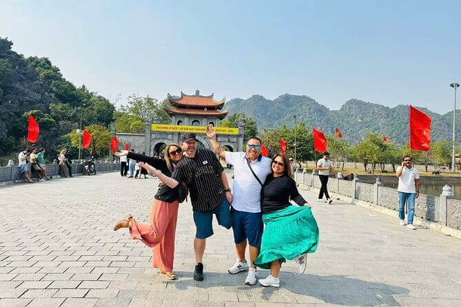 Private 1 day in Ninh Binh with Hoa Lu, Trang An and Mua cave - Hoa Lu temples and Vietnam’s early capital