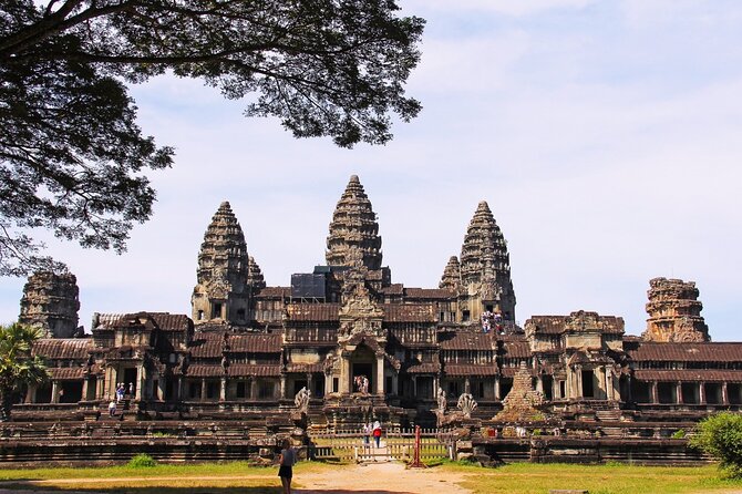 Private 15-Day Tour in Vietnam Laos and Cambodia - Days 5 and 6: Waterfalls, weaving, caves, and temple detail
