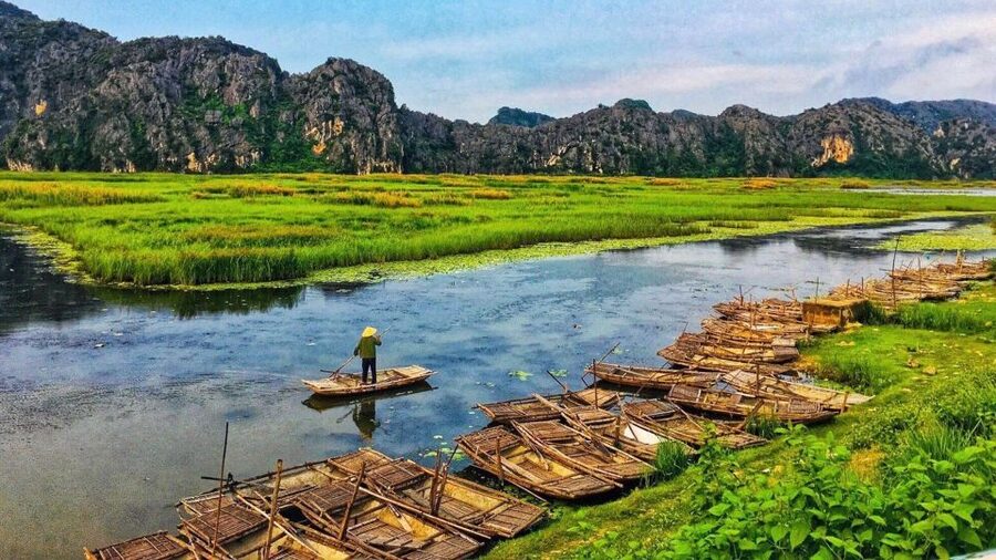 Private Car/Bus Renting Hanoi - Ninh Binh - Halong - Sapa... - What the $210 price means