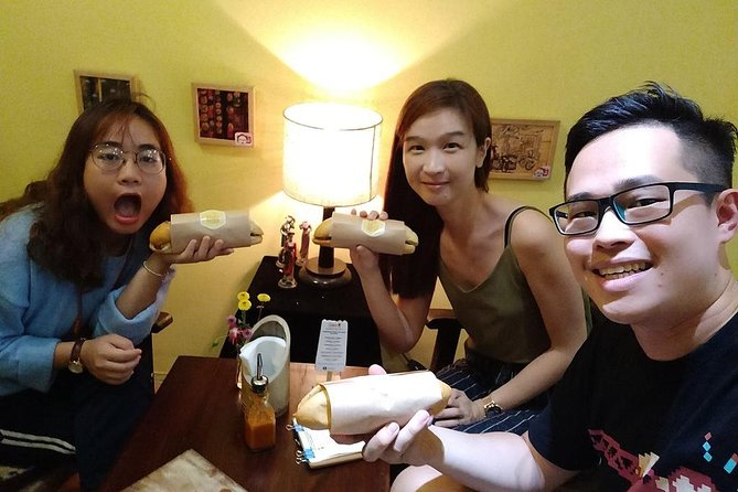 Private food tour with Real Foodie - French-era Hanoi at the Opera House and cathedral