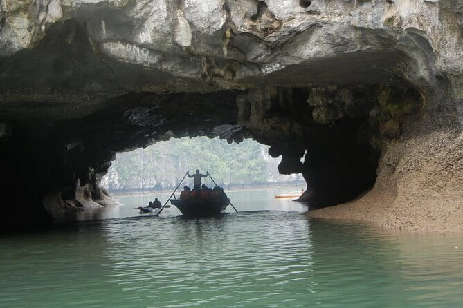 Private Full-Day Tour to Halong Bay from Hanoi - Ti Top Island and the crowded beach question