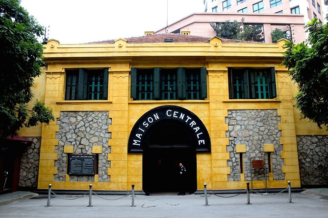 Private Hanoi City Half-Day Tour with Train Street Visiting - A fast, personal introduction to Hanoi