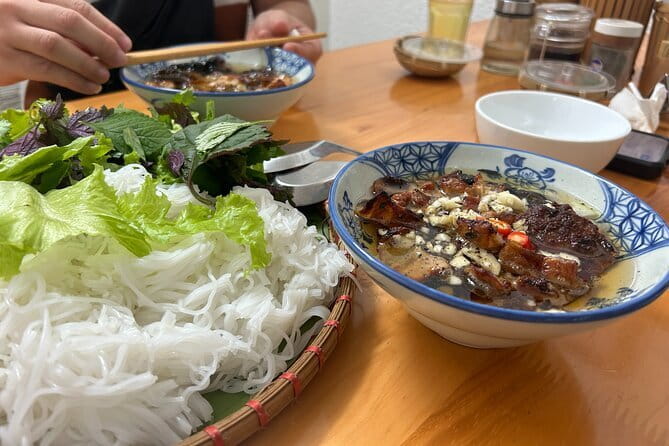 Private Hanoi Old Quarter Food Tour with 8+ Authentic Tastings - Key points at a glance