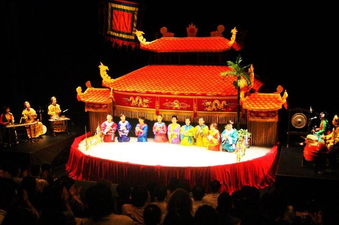 Private: Hanoi Street Food tour with Water Puppet Show and Cyclo - Seeing the Old Quarter from a cyclo