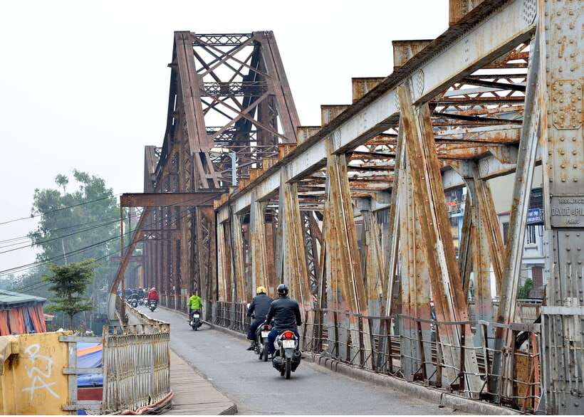 Private Hanoi Walking Tour with visit Train Street - St. Joseph’s Cathedral and Ta Hien Street