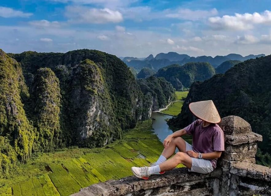 Private Luxury 1 Day Trip: Hoa Lu, Tam Coc, Mua Cave, Biking - Lunch and the Vietnamese table