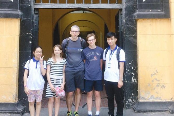 (Private) MUSEUM TOUR in HANOI - A quiet pause at Ho Chi Minh Mausoleum