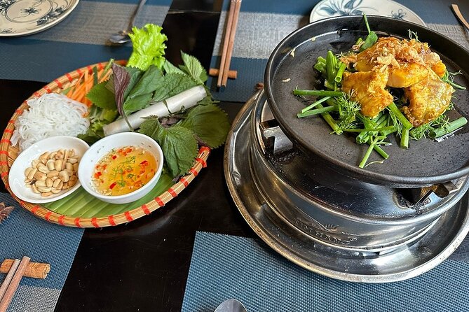 Private Street Food Tour with a Local Food Guide - Chè ends the route on a sweet note