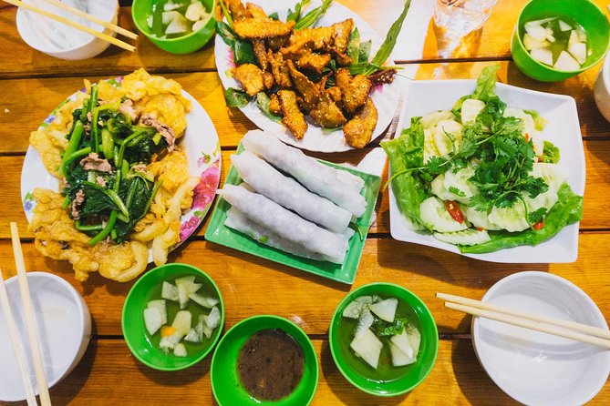 Private Tour: Hanoi Street Foods - Train Street - Hidden Gems - Bach Ma Temple in the heart of the Old Quarter