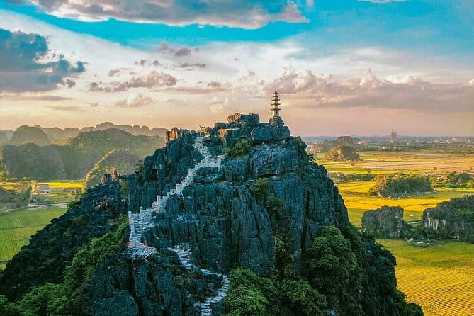 PRIVATE TOUR Ninh Binh One Day - Hoa lu- Tam Coc - Mua Cave - Who will enjoy this day most