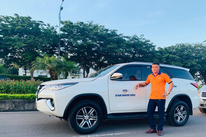 Private Transfer Between Hanoi Airport (han) And Hanoi City Center - Arriving at HAN: finding the driver
