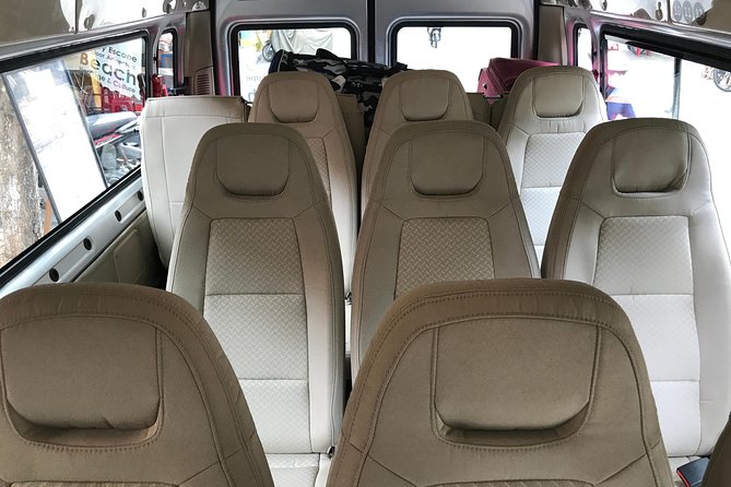 Private Transfer: Noi Bai Airport to/from Ha Noi City Center - Driver communication and safety