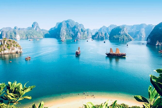 Private Transfer One Way From HANOI > HALONG - Leaving Hanoi from the Old Quarter