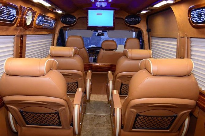 Private Transfers Hanoi <=> Halong One Way by Limousine Vehicles - Who should book this transfer