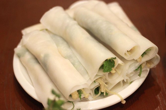 Private Vietnamese Cooking Class in Hanoi with a Local - Cooking Vietnamese food with a local host