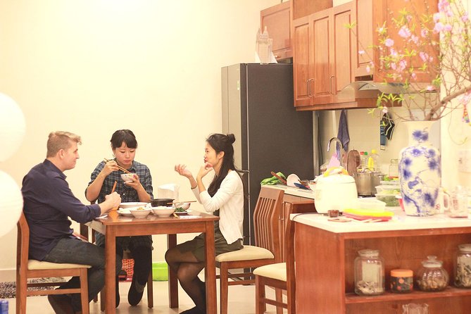 Private Vietnamese Cooking Class in Hanoi with a Local - What happens during the three-hour visit