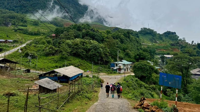 Sapa 2-Day Trekking Tour – Explore Villages & Scenic Trails - Ta Van’s second day: bamboo forest, Giang Ta Chai, and the return
