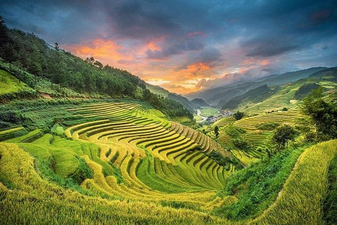 Sapa 2 Days 1 Night From Hanoi - Overnight in Hotel - Cat Cat Village on the first afternoon