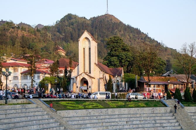 Sapa - Ha Giang Loop Tour 5 days 4 nights - The riders and the group experience
