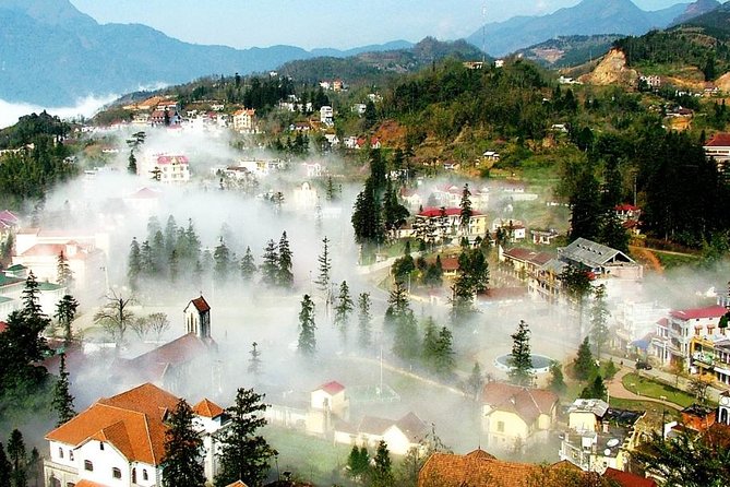 Sapa Tours 2D1N stay At 4 stars hotel nice Sleeping Bus TRANSFER - Lao Chai lunch and village life