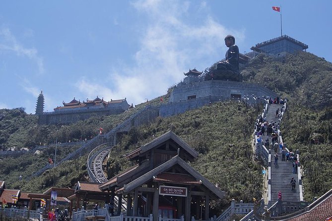 Sapa Trek Tours -2D1N Stay At 3*** -TRANSFER BY SLEEPING BUS - Meeting Black Hmong and Red Dao communities