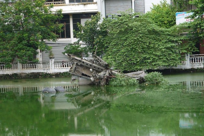 Small-group motorbike sightseeing and food tour in Hanoi - Starting in the Old Quarter