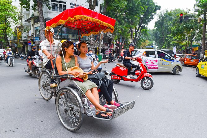 Small-Group Street Food Cyclo Tour of Hanoi Old Quarter - Four classic dishes, with room for extra stops