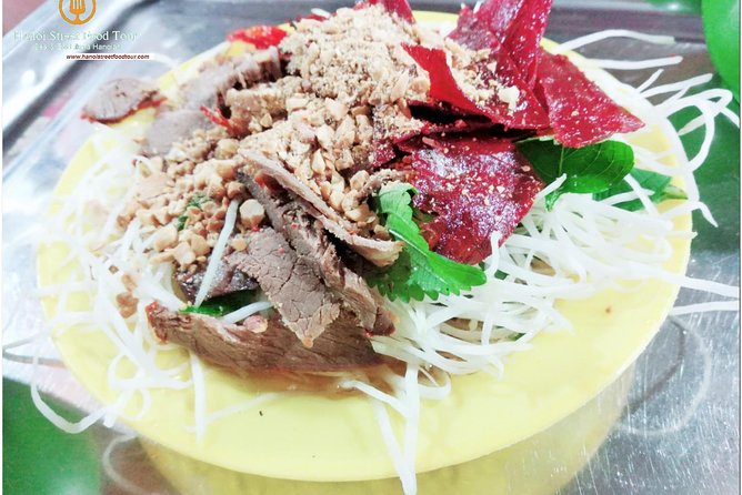 Tasting 8 Different Hanoi Street Foods at Noon Time - The Old Quarter market route