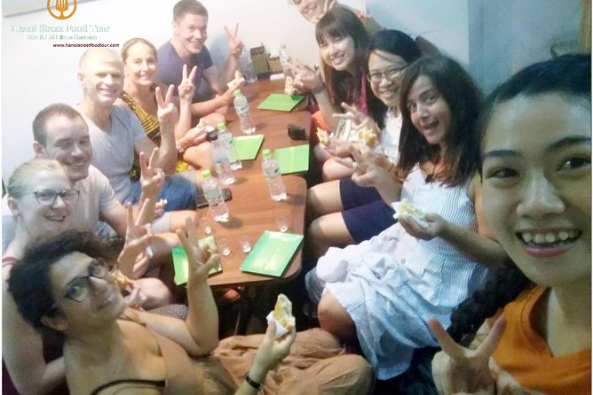 Tasting 8 Different Hanoi Street Foods at Noon Time - Is $25.65 good value?